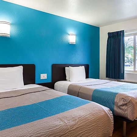 Motel 6-Ventura, Ca - Downtown Екстер'єр фото