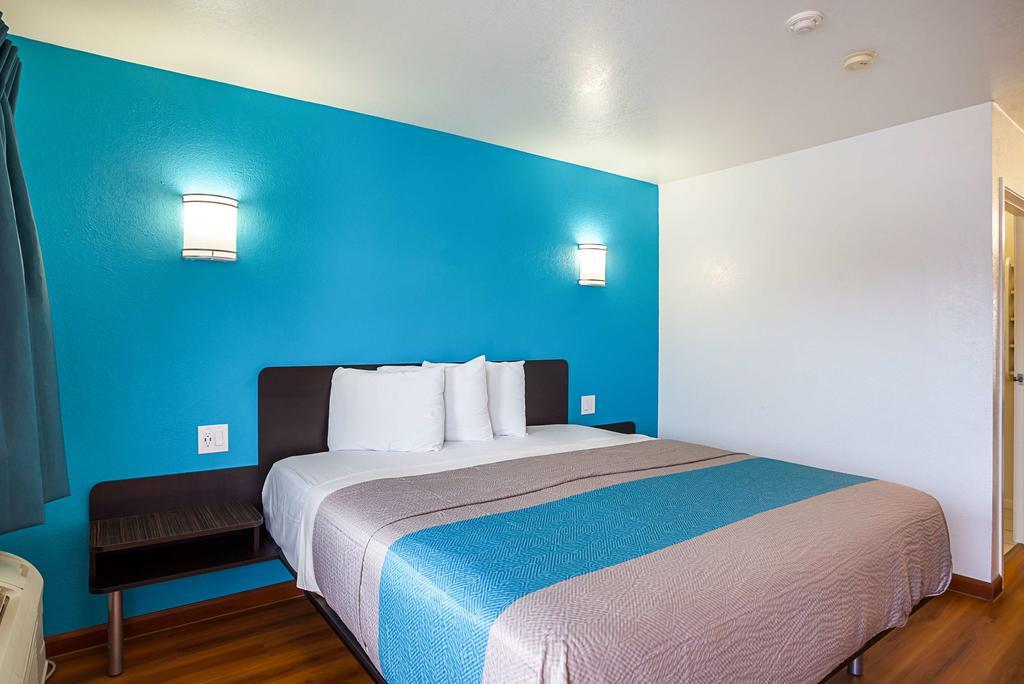 Motel 6-Ventura, Ca - Downtown Екстер'єр фото