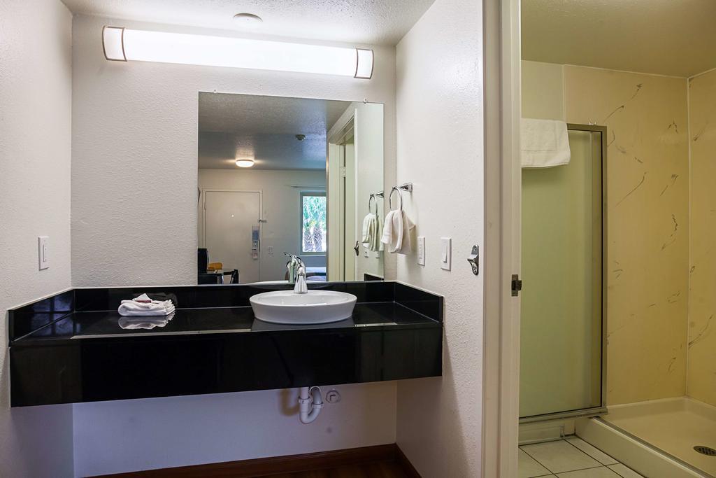 Motel 6-Ventura, Ca - Downtown Екстер'єр фото