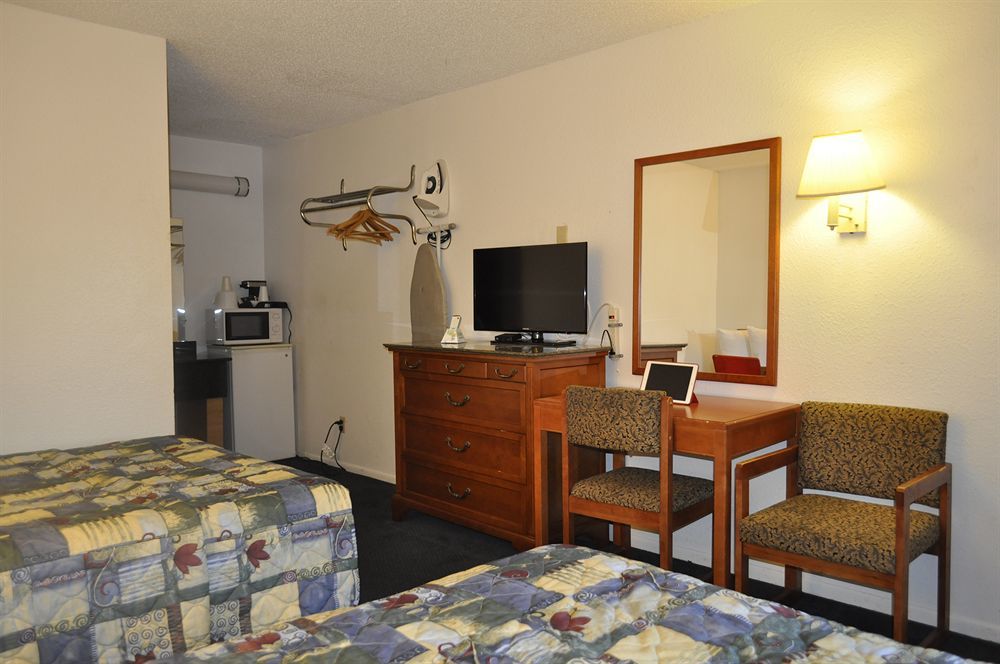 Motel 6-Ventura, Ca - Downtown Екстер'єр фото
