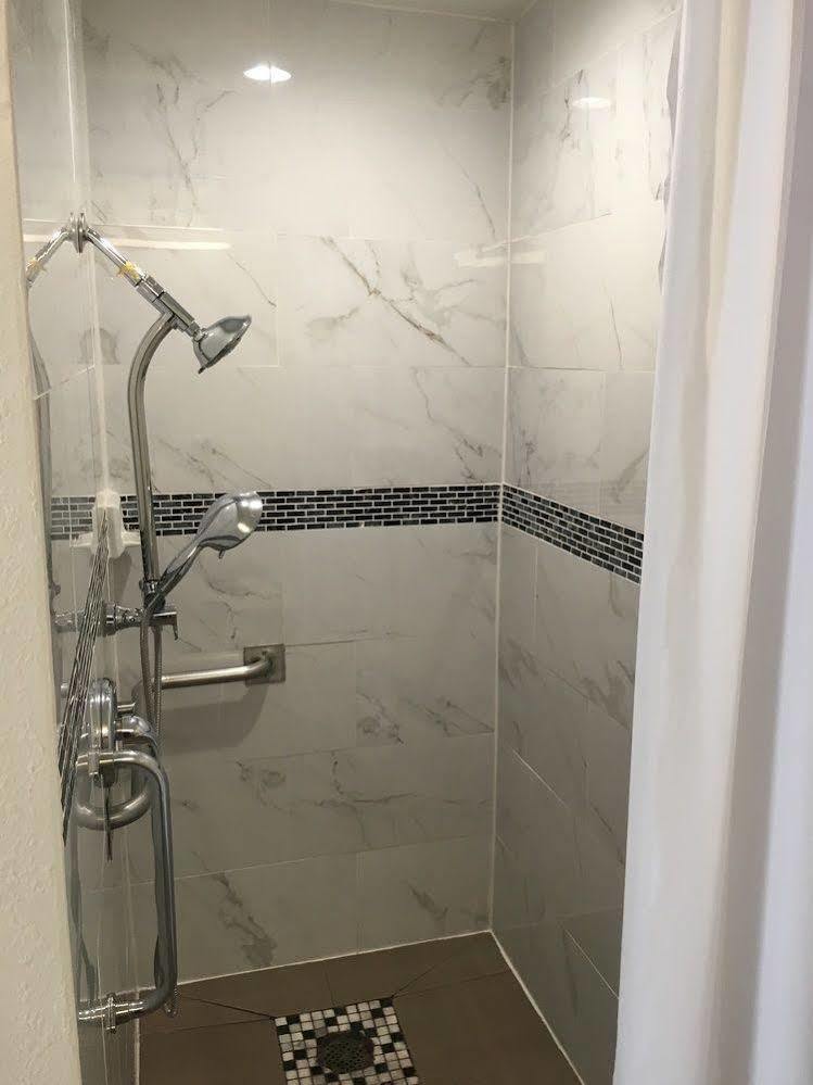 Motel 6-Ventura, Ca - Downtown Екстер'єр фото